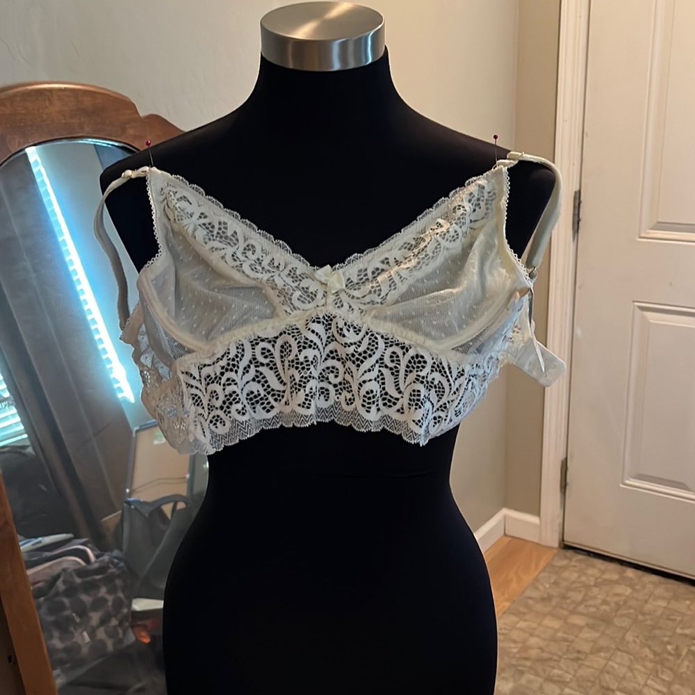 Blush NWT bralette lace Small